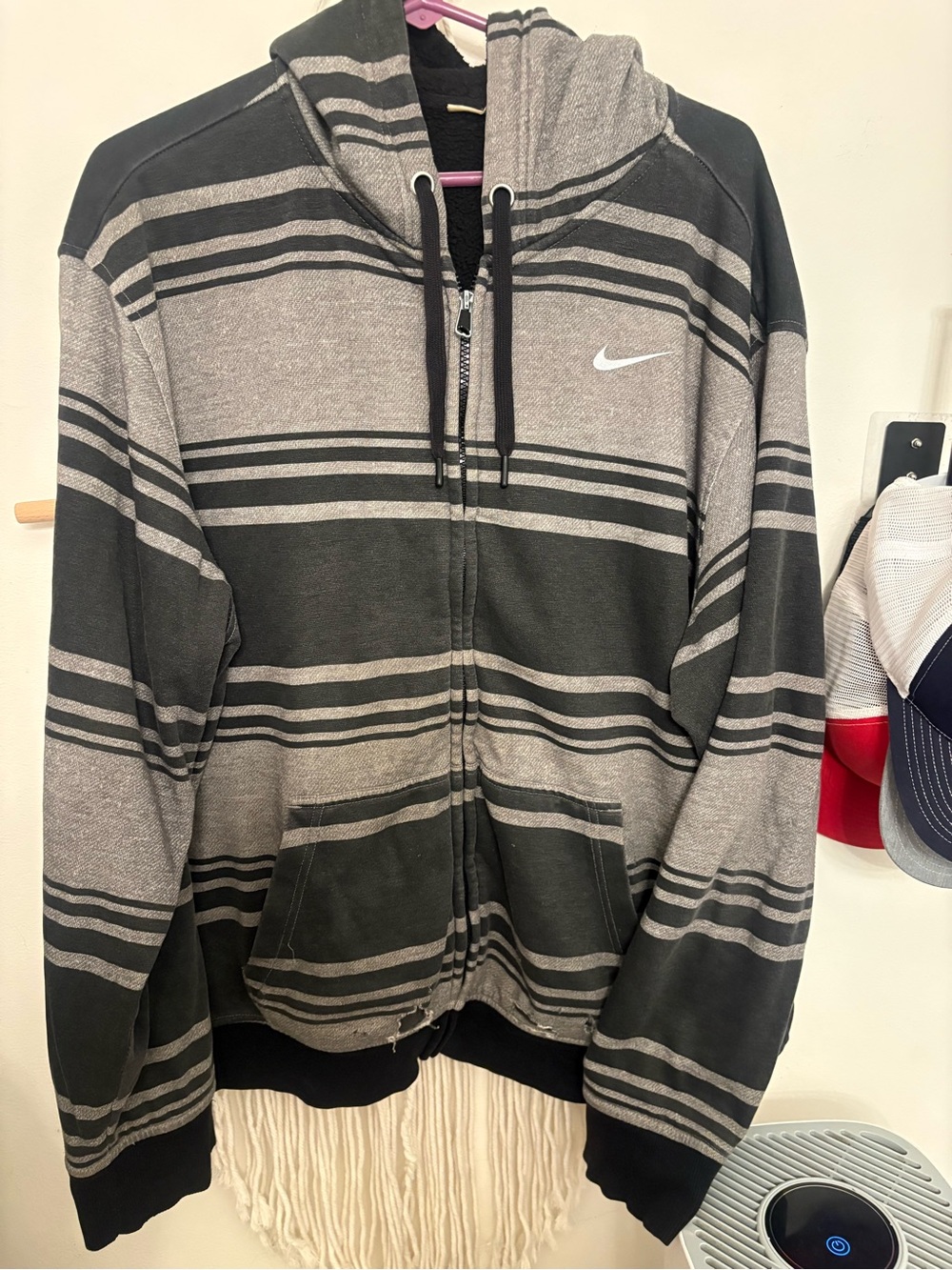 Nike Men’s Hooded grunge Zip Sweatshirt - Black & Gray Striped XL